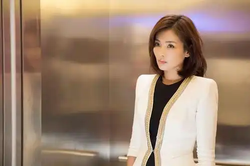 婆婆把儿媳当摇钱树,儿媳累倒进医院,婆婆你告诉我银行卡密码
