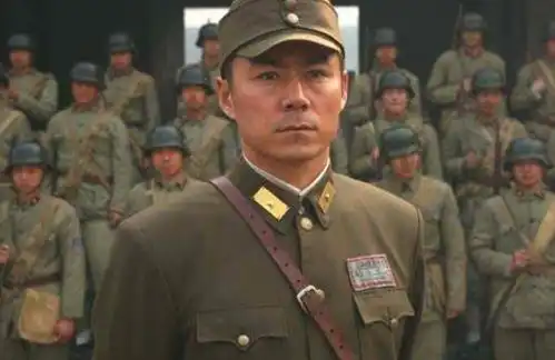 他曾当过服务员,因长得凶角色几乎是坏人,今与31岁娇妻令人羡慕
