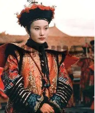陈冲人设翻车,只因晒女儿过于优秀网友质问当初的养女呢
