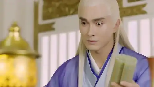 三生三世枕上书东华看着桌子上的龙鳞,姬蘅努力抵挡身上的毒终于等来帝君
