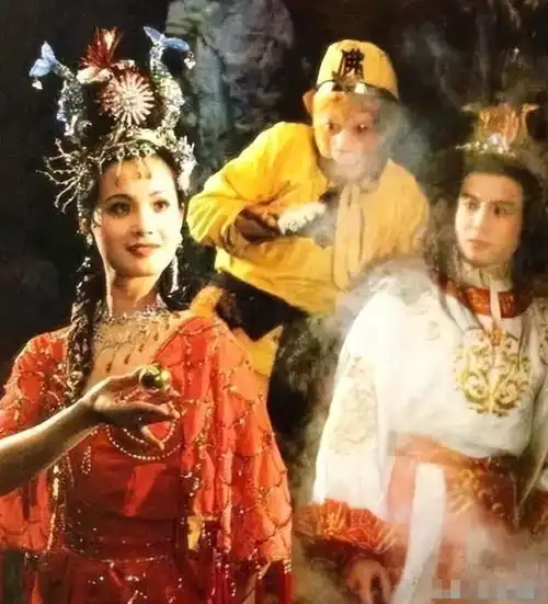 导演杨洁我找遍了全国的美人演西游记,你们却只盯着猴子看
