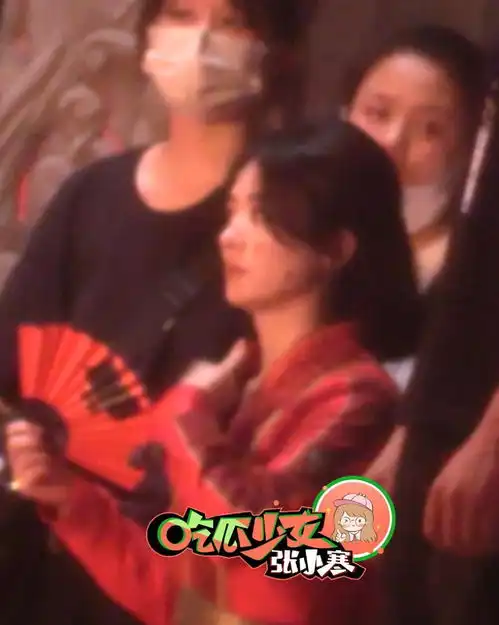 组图赵丽颖与凤行红衣造型战损妆梦回花千骨