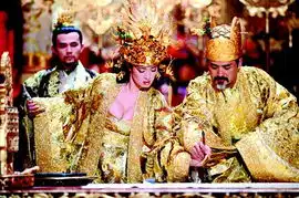 黄金甲首周末票房破纪录四天狂收9600万sina.comchinanews
