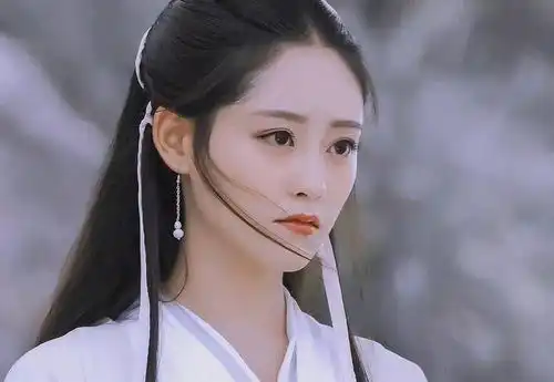 看了新版周芷若,才明白高圆圆为什么能凭借这个角色成为国民女神
