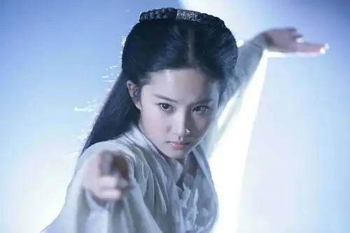 金庸去世引发集体怀念,作品捧红多位小花旦,倒数第二位红到发紫
