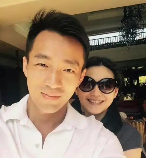 汪小菲出轨张靓颖易烊千玺吃相难看魏晨买热搜郭京飞新剧雇水军刷分王一博宋轶二搭