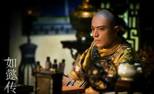 霍建华近期照被晒,网友合体秀肌肉,40多岁的他依旧那么的年轻帅气状态