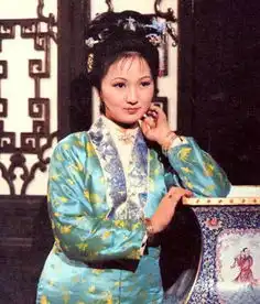 87版红楼梦平儿贾芸成夫妻13岁女儿酷似妈妈
