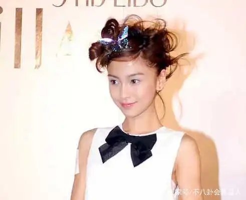 女星十年前高清无p旧照,杨幂脸没垮baby没换头,最惊艳的是她
