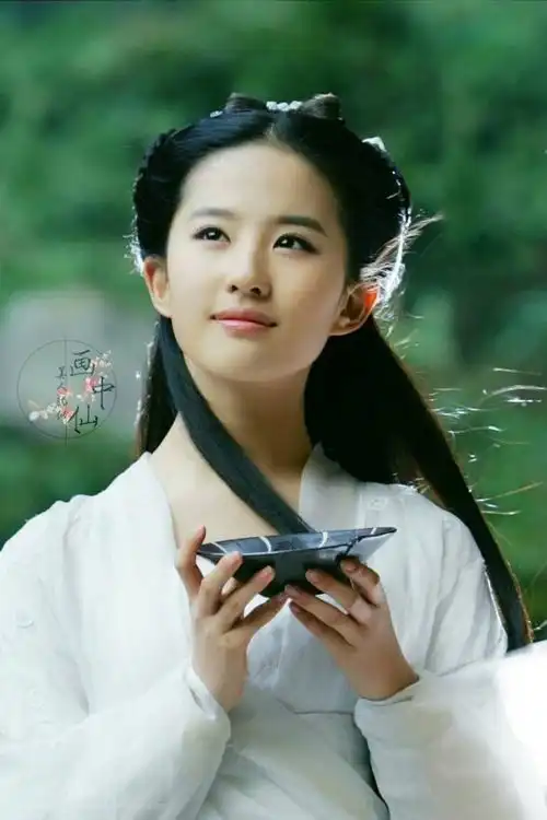神雕的小龙女,刘亦菲仙美,李若彤经典,为何她们却被吐槽
