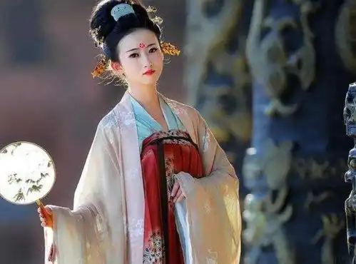 心理测试三件宫装,你最喜欢哪一件测你前世是什么地位的公主