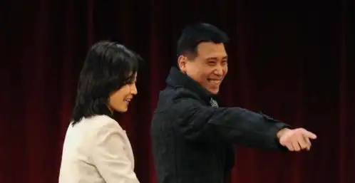 戏红人不红的李乃文,悬崖之上首映前恋情曝光,希望不是炒作
