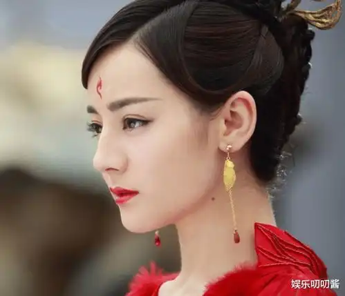 迪丽热巴新造型曝光,工作室着急出图,暴露众多缺点
