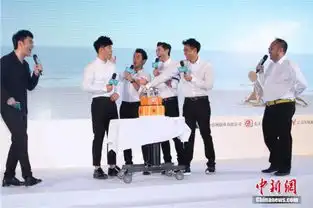 新恋情曝光后王菲首度公开亮相面泛桃花胖了美了
