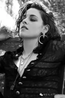 美好肉体出柜也是诱惑致死的吸血鬼
