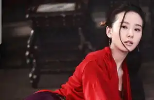 刘亦菲红妆造型惊艳,林青霞经典难超越,却都不及他人气高

