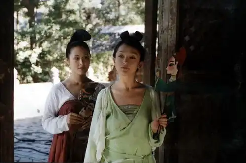 周迅老了老了才更像如懿
