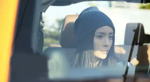 邓超化身造型师tony,在线营业一秒变装杨幂
