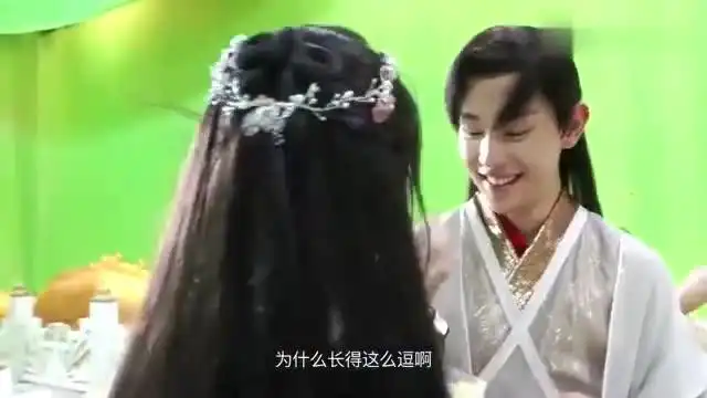 香蜜沉沉烬如霜幕后花絮,这俩人怎么看都像小情侣打情骂俏啊