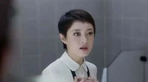 孙俪在安家中造型被吐槽老气,但娘娘私服千姿百态尽显高贵
