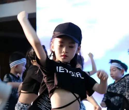 等待一朵花开,看见最美绽放记木子联大外国语小学第三届艺术节展演篇
