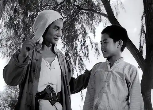 63年,一锅炉工看完小兵张嘎后嘀咕堵老乡烟囱这事咱可没干