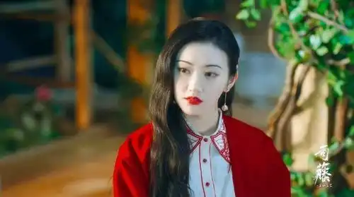 司藤导演上门邀请景甜,景甜立马推荐张彬彬,理由超好笑
