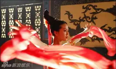 图揭明星古装舞蹈三绝招转圈甩袖特写
