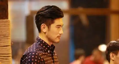 著名作家怒怼赵丽颖抗议有翡的勇气呢为高以翔说句话啊