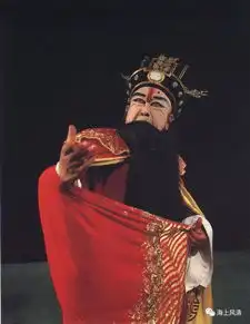 尚长荣于成龙的奉公莫怨贫让我崇敬
