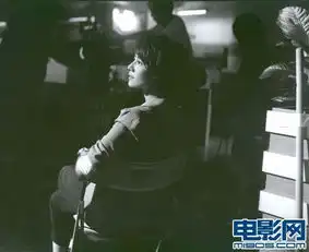 单身男女曝花絮照大佬为高圆圆拍默片