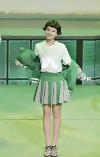 吴昕学霸属性上线秀法语甜美演绎天使爱美丽
