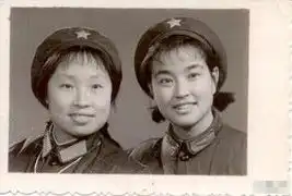 刘晓庆曝少女照被赞有气质
