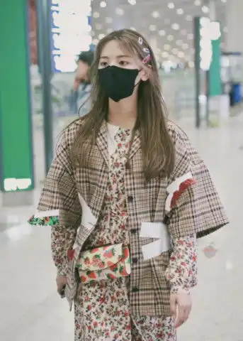 杨超越再接新剧将夜2饰演昊天,造型曝光pk宋伊人
