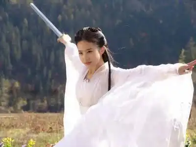 新版神雕侠侣人选曝光,看到小龙女剧照,网友还是刘亦菲
