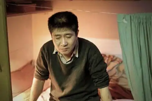 蜗居纽约的中国穷人男女同住,毫无私隐,却坚持不愿回国
