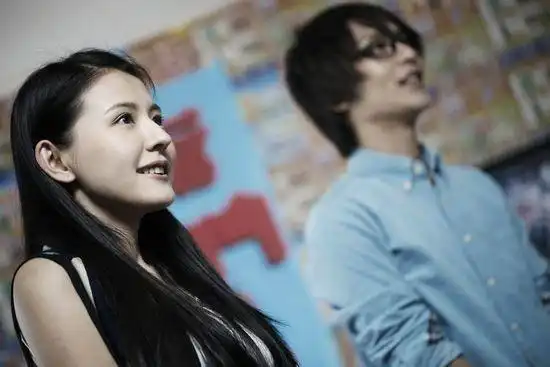 生活大爆炸剧照热依扎