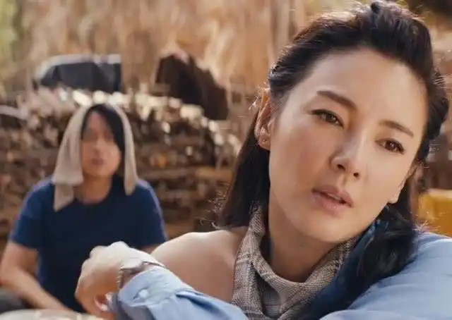 正在热播,潘粤明张雨绮携手带来原著感的云南虫谷
