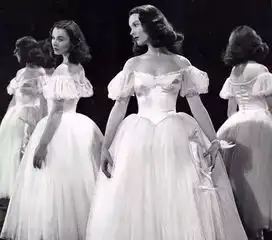 历史上这些高冷的女神们都学习过舞蹈