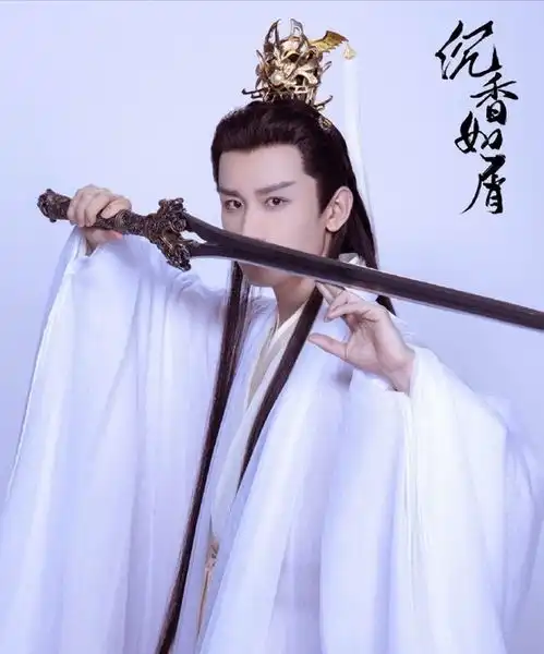 杨紫粉丝拒绝欢瑞世纪,对戏的男主角咖位越来越低,粉丝接受不了
