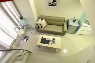 迷你版跃层出租房蜗居20平米浪漫温馨