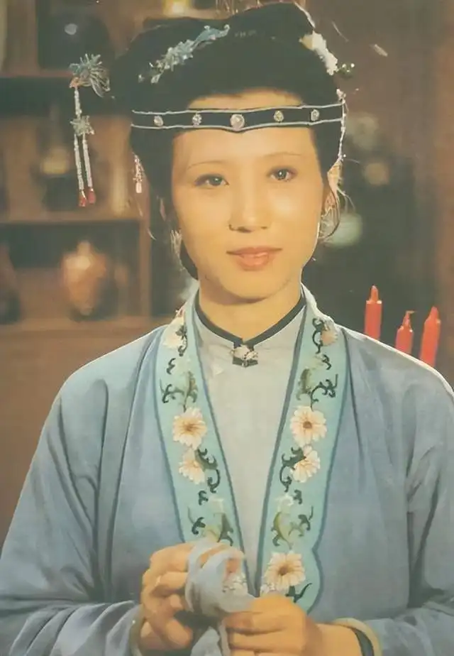 红楼梦姓名学2看名字,秦可卿是个罪犯贾宝玉是个作家