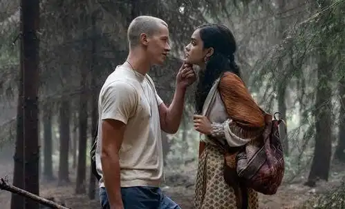 饥饿游戏鸣鸟与蛇之歌上映空降全球票房冠军