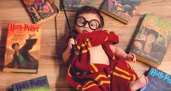美母亲将宝宝扮成哈利波特萌化网友