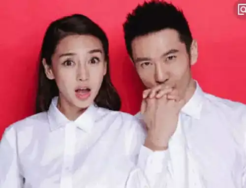 明星结婚登记照赵丽颖冯绍峰太甜蜜,看到撒贝宁后让人笑喷
