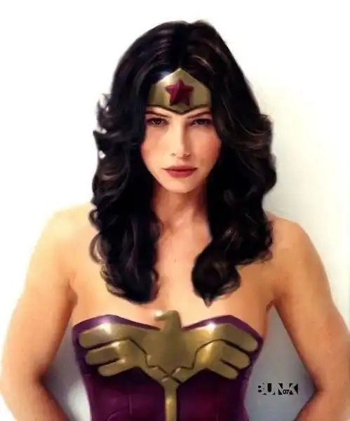 当神奇女侠换人网友评能替代盖尔加朵的女星
