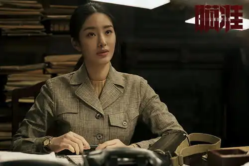 瞄准面瘫女主杨采钰演技被嘲,冯小刚的御用女主这次不灵了
