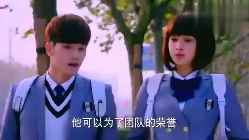 十五年等待候鸟黎璃与丹尼尔闲聊时,她原来那么了解裴尚轩