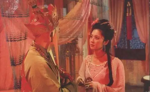 她是86版西游记的第一美人,如今已65岁,却依然端庄优雅,风韵犹存