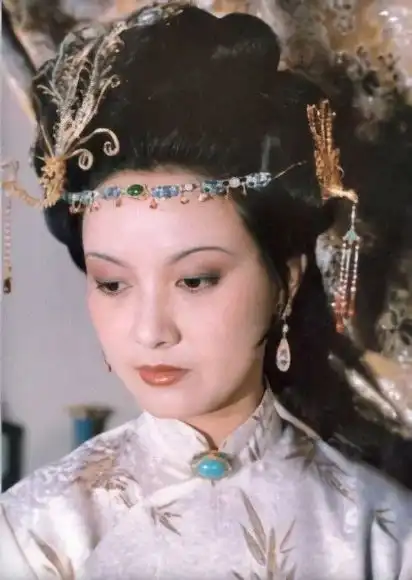 作者有多讨厌王熙凤你看她手下丫环的命运就知道了